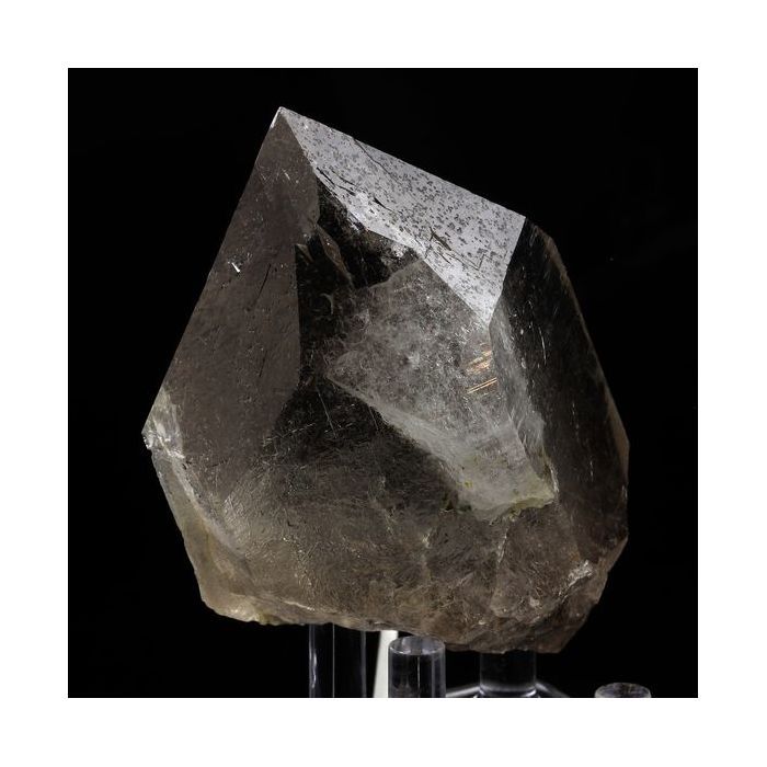 Pierres et Minéraux. Quartz fumé. 1727.0 ct. Massif du Mont-Blanc, Haute-Savoie, France..