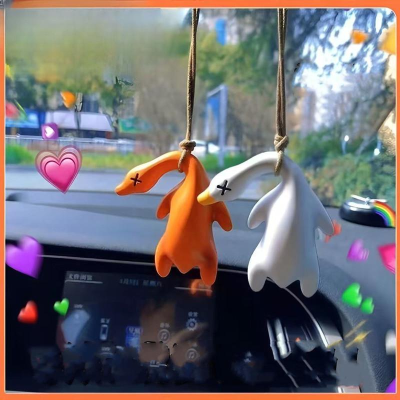 1pcs New Car‘s Mounted Color Changing Roast Duck Pendant Resin Harmless Originality Rearview Mirror Decoration Cute Swing Lanyard