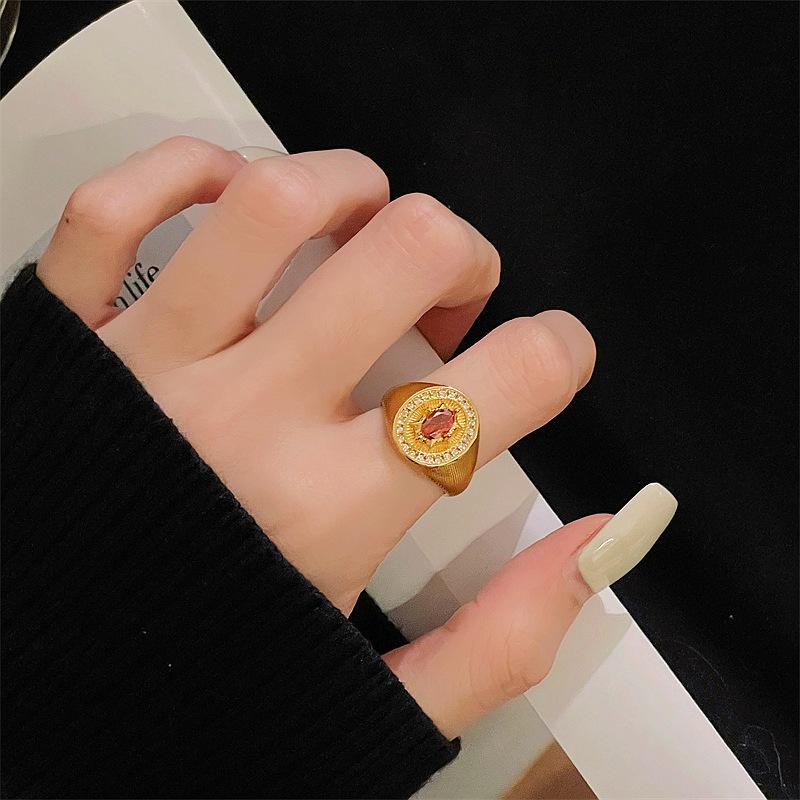 Niche Gold Medieval Brushed Retro Vintage Ring Women'S Zircon Light Luxury Exquisite Temperament Personalized Accessories