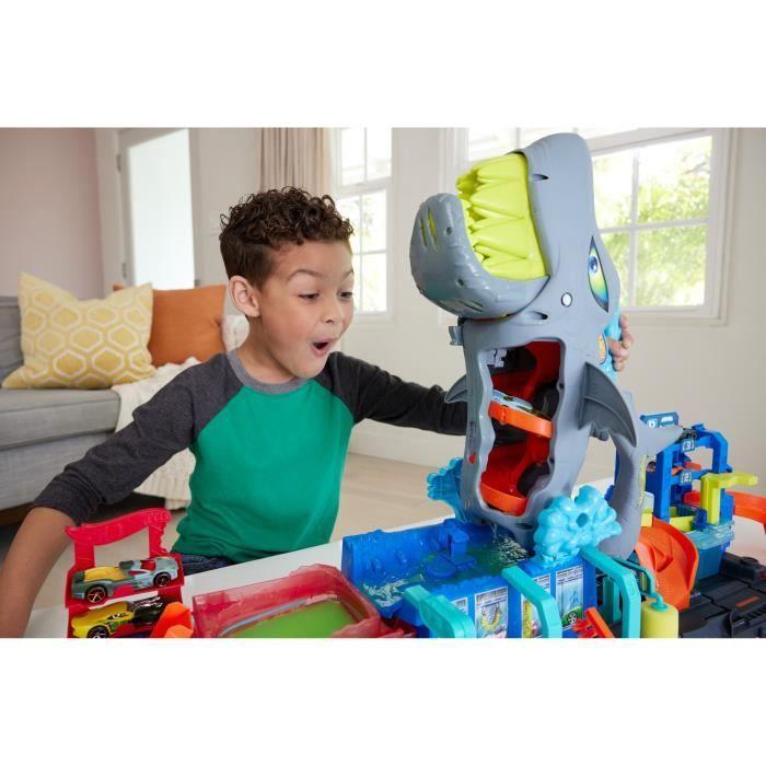 Hot Wheels City-Автомойка Акула-Набор машинок Color Reveal HTN82