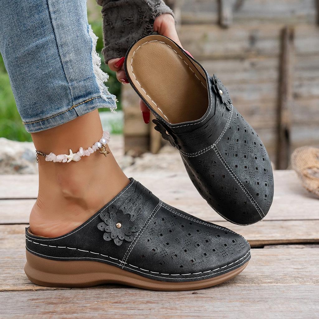 Fashion 2025 New Women Wedge Mules Slippers Lightweight Hollow Out Shoes Woman Plus Size Thick Sole Outdoor Sandals Female Slides Women