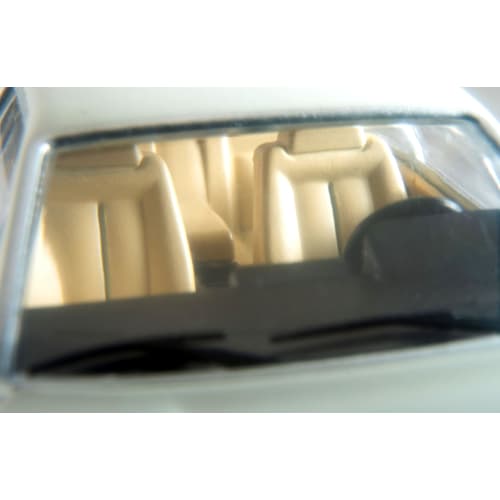 TOMYTEC Tomica Limited Vintage Neo LV-N Ferrari 412 White Finished Product