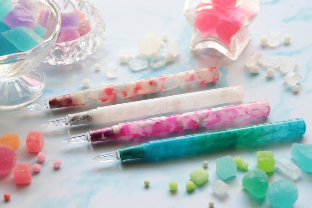 Стеклянная ручка Teranishi Chemical Guitar Aurora Long с колпачком, желеобразная, белая GLAAL-JW