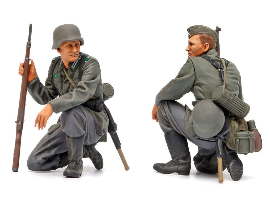 Tamiya Military Miniature Series German Infantry Set Пластиковая модель 35371 1/35 No.371 Mid-Wine