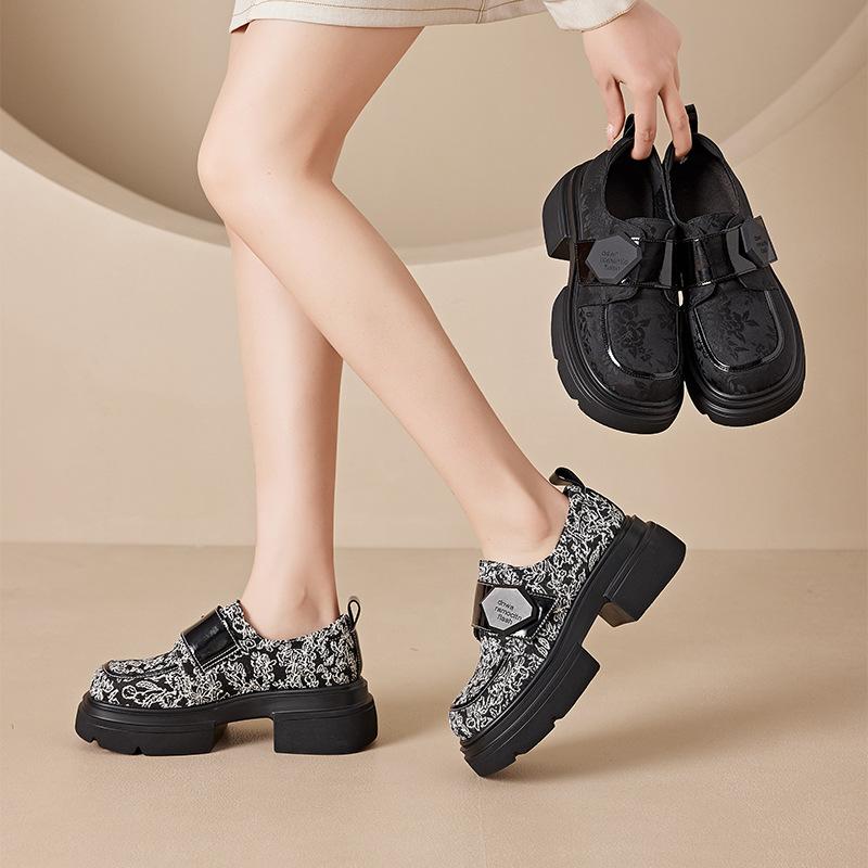 3222 женские повседневные туфли маленького размера, корейская версия лоферов на толстой подошве с внутренней платформой, женские туфли на липучке с цветочной вышивкой