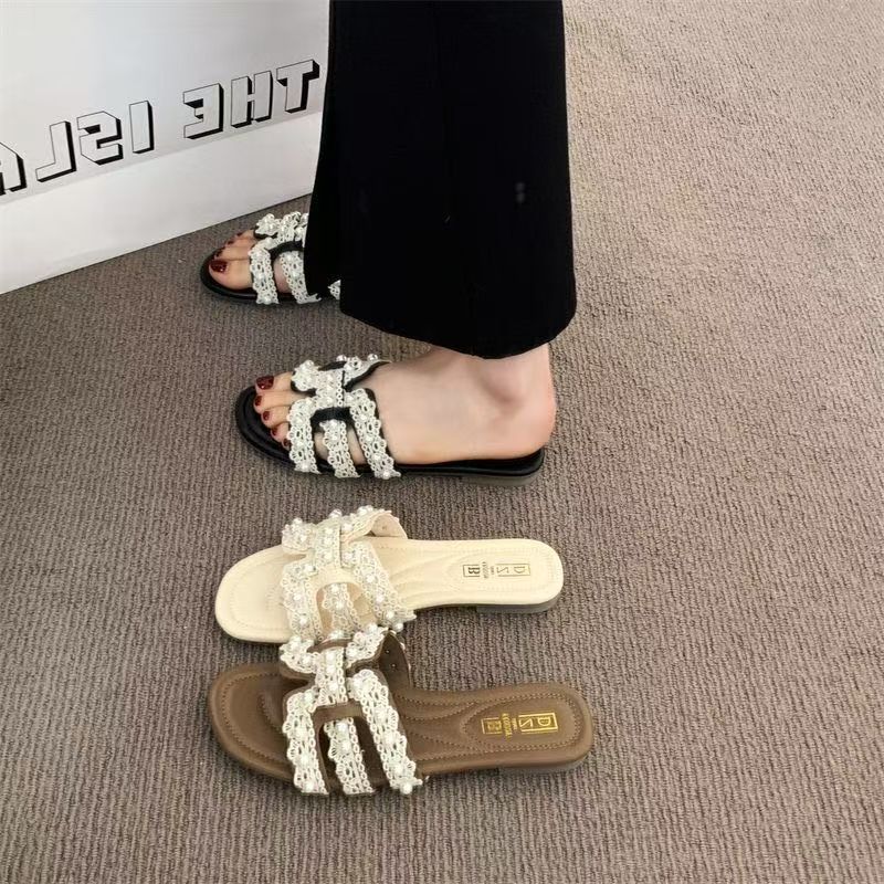 Легкие жемчужные тапочки женские лето 2025 фея стиль маленький аромат взрыв мода плоская подошва слово пляжные крутые тапочки