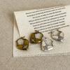 Нишевый дизайн Sense Old Planet Love Ear Buckle Women Light Luxury Retro Personality Fashion Commuter Universal Earrings