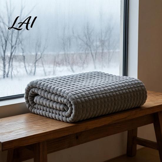 Skin Friendly Bed Throw Waffle Textured Fleece Blanket Solid Color Milk Flannel Grid Cut High Density Brushed Velvet Blanket Plush Soft Warm Cozy for