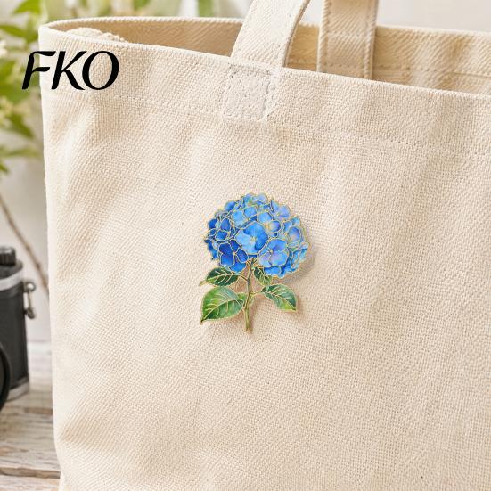 Smooth Edge Brooch Pin, Enamel Flower Design with Edges, Long-lasting Lightweight Zinc Alloy Badge for Jackets Scarves Bags Gift Exquisite Shape