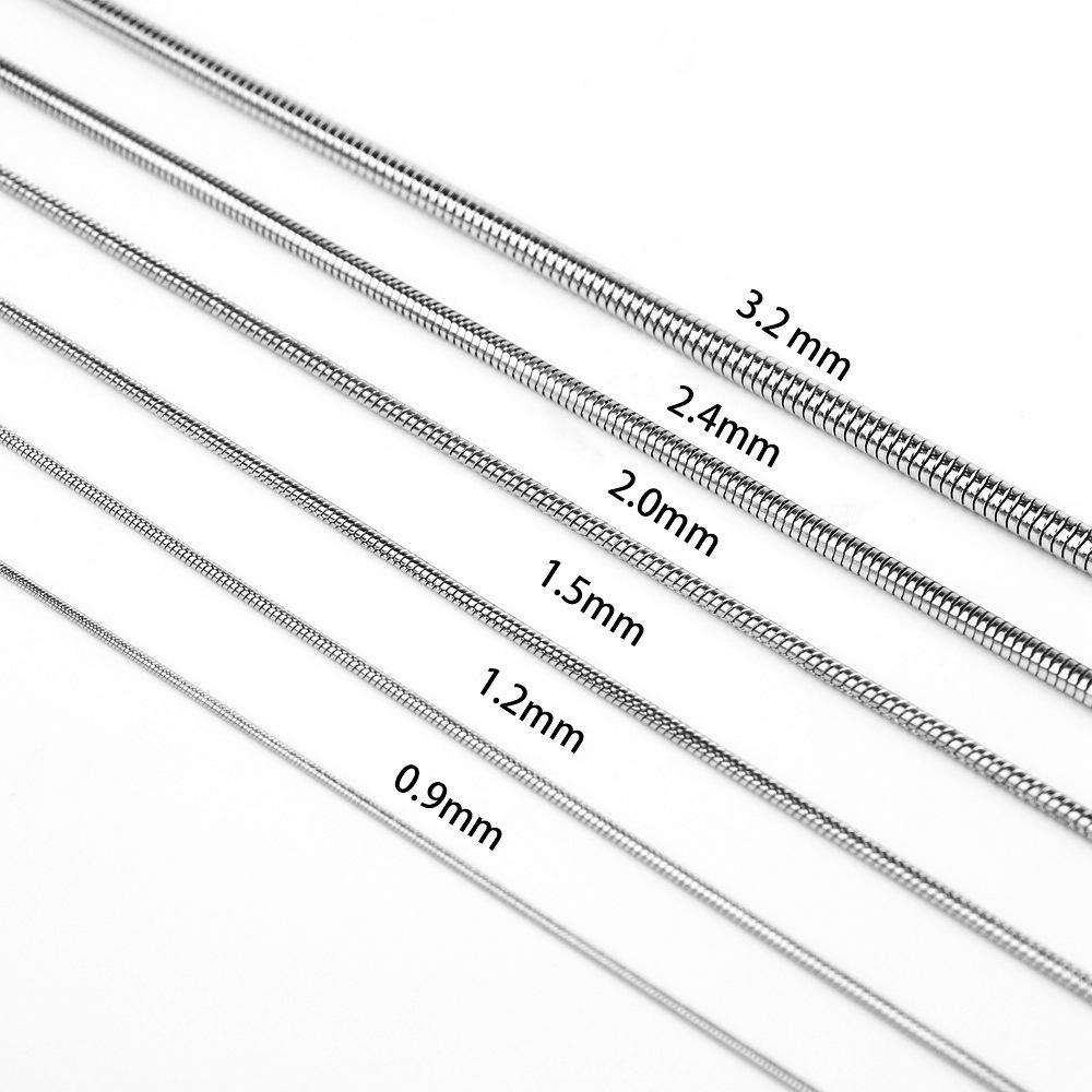 Круглая змеиная цепочка из нержавеющей стали, цепочка в виде змеиной кости, пружинное ожерелье из титановой стали, простая персонализированная ключичная цепочка