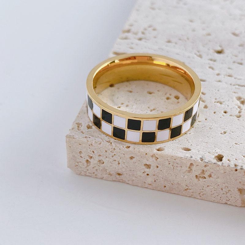 Titanium Steel Ring for Women, Black and White Checkerboard Pattern, Light Luxury, Same Style, Trendy Index Finger, Korean