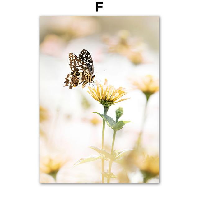 Поле Девушка Подсолнух Дерево Плакат Цветок Бабочка Печать Холст Картина Пейзаж Настенные Художественные Фотографии для Гостиной Домашний Декор