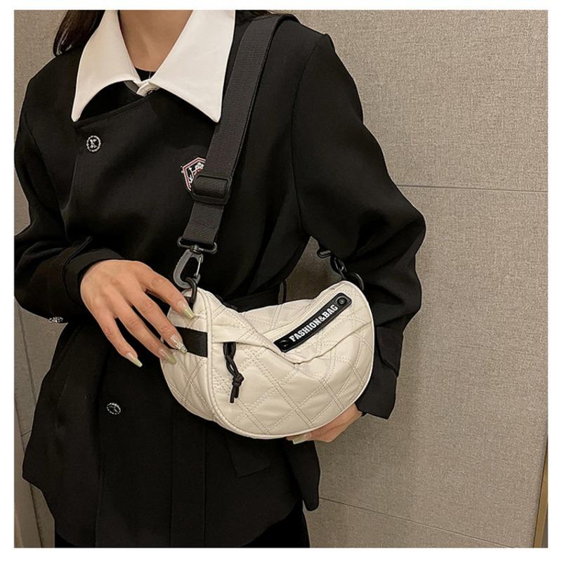 Новая коллекция осень-зима 2023 года: женская сумка через плечо с большой вместимостью, высококачественный дизайн, нишевый дизайн, сумка-седловидная сумка на одно плечо