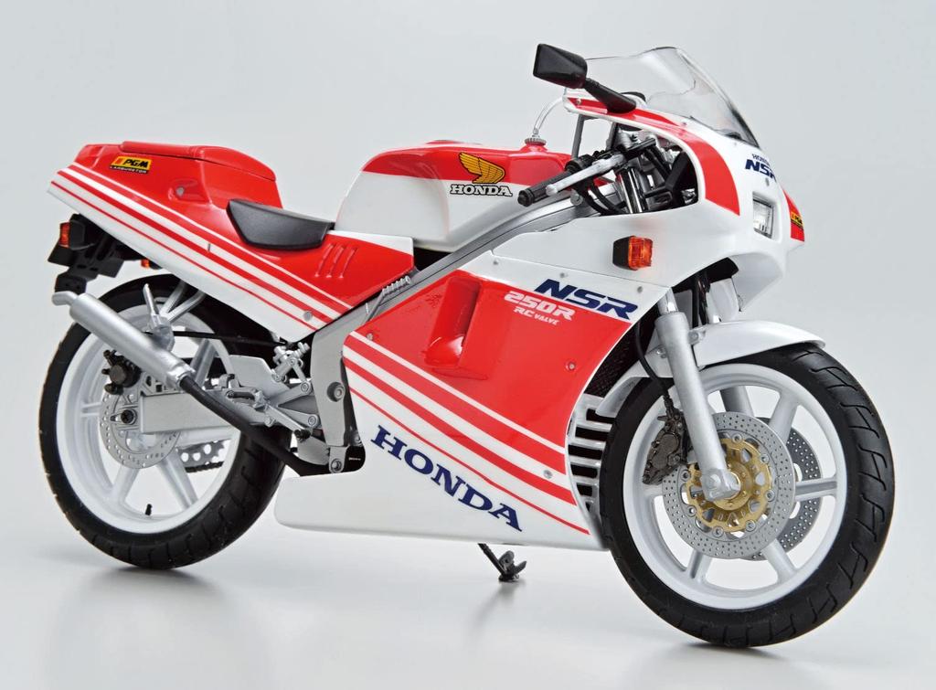 Aoshima Bunka Kyozaisha The Bike Series Honda MC18 NSR250R 1988 пластиковая модель литья цвета 1/12 № 8