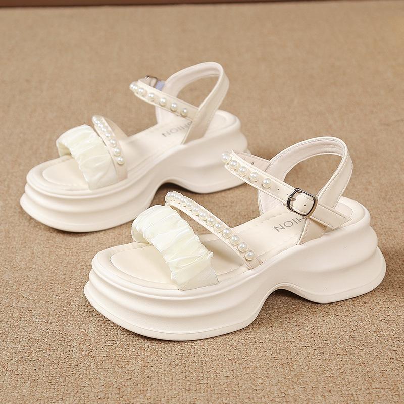 Thick-soled Pearl One-word Buckle Fairy Wind Sandals Female 2025 Summer Korean Version New Muffin Casual Beach Sandals Female