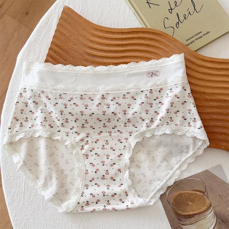 Cute Lolita Antibacterial Mid-Waist Polka Dot Triangle Briefs