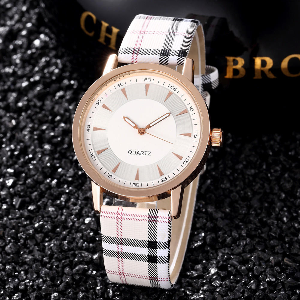 Fashion Women's Quartz Watches Black White Dial Analog Ladies Wristwatch Leather Strap Casual Simple Female Clock Montre Femme