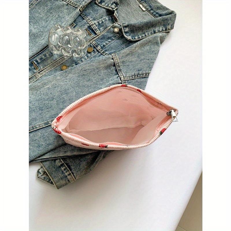 Вельветовая косметичка с клубничным узором на молнии, портативная сумка для умывальных принадлежностей для ухода за кожей, косметичка большой вместимости для женских путешествий, школы