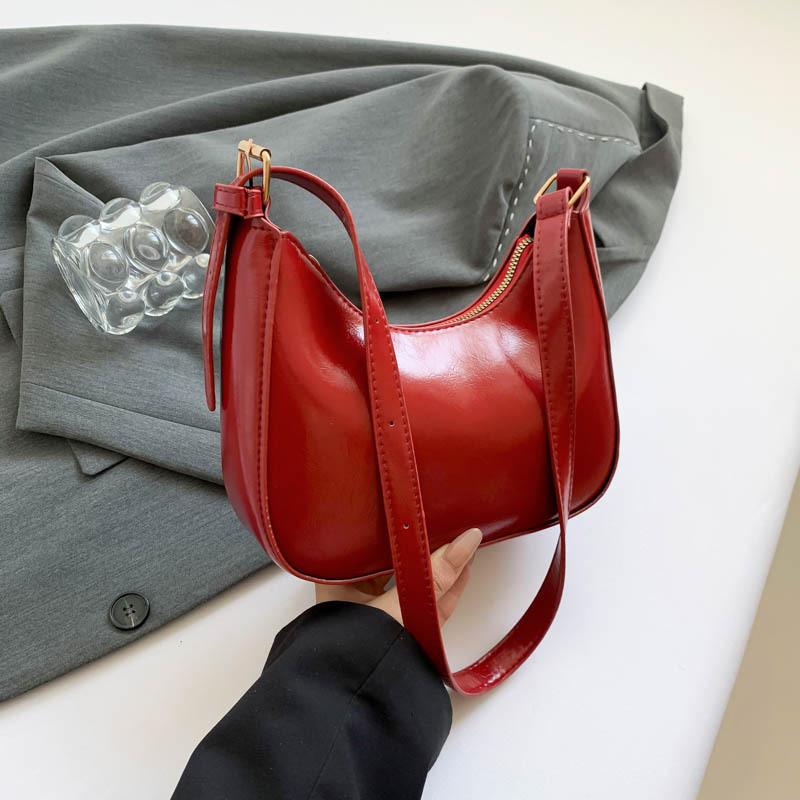 Stylish Retro Pu Handbag With Trendy Crescent Shape And Modern Aesthetic For Everyday Use