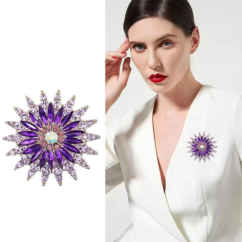 Creative Flower Brooch Versatile Scarf Buckle Anti-Exposure Buckle Corsage Brooch Women'S Accessories