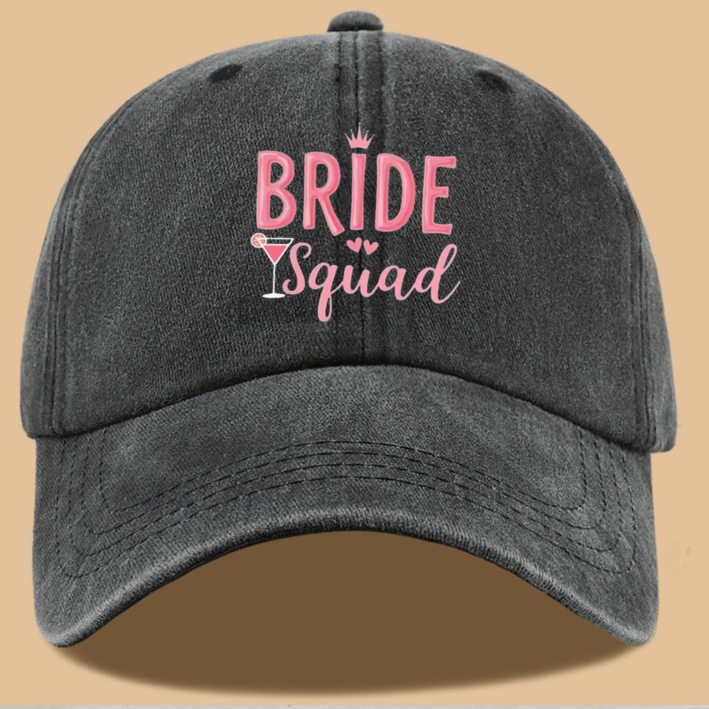 pc BRIDE SQUAD Pink Letter Print Baseball Cap with Crown Cocktail And Heart Patterns Fashionable Trendy Duckbill Hat Adju