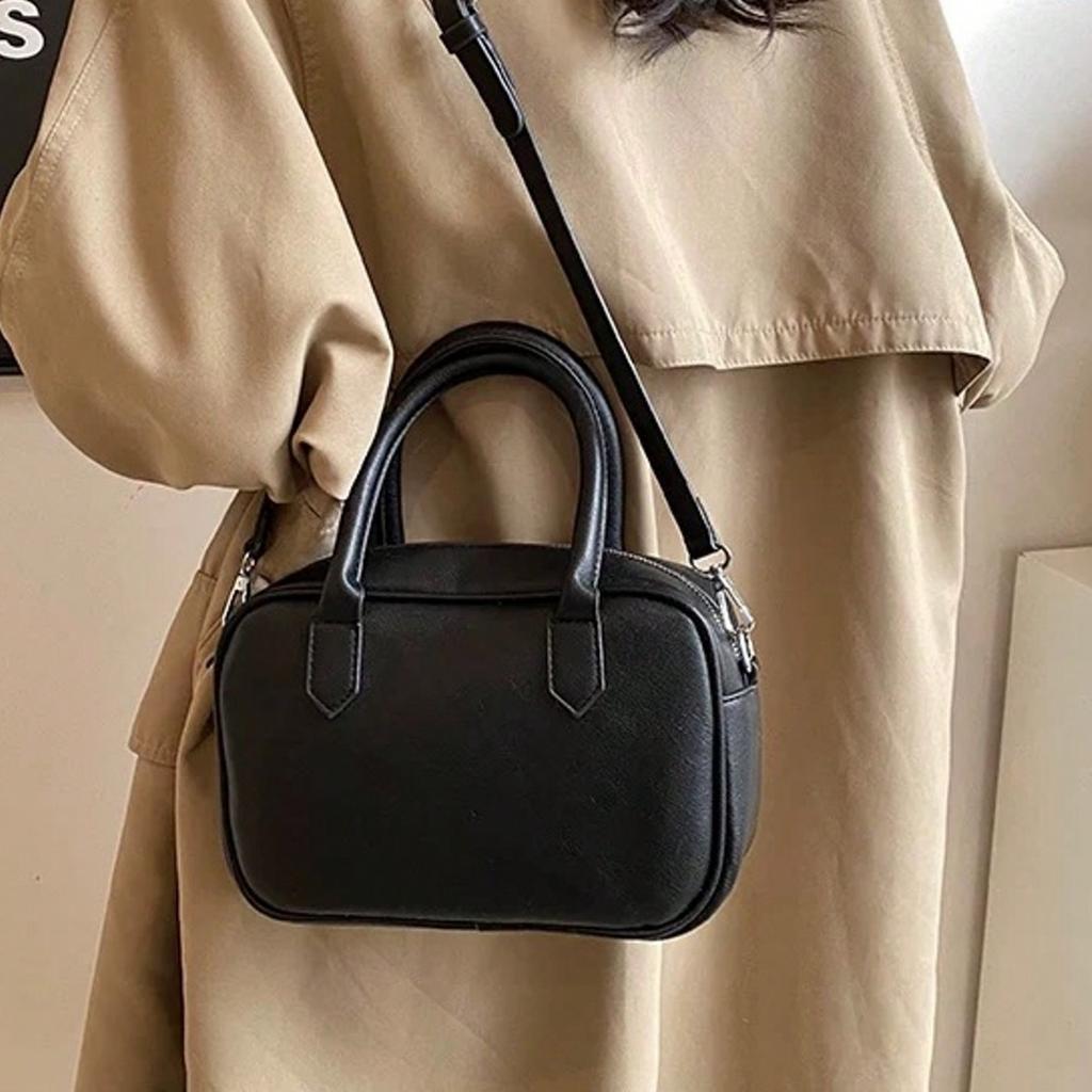 Простая однотонная ретро-сумка-боулинг для женщин, корейская новинка зимы, модная сумка для поездок на работу, на плечо, кроссбоди, сумка-подушка