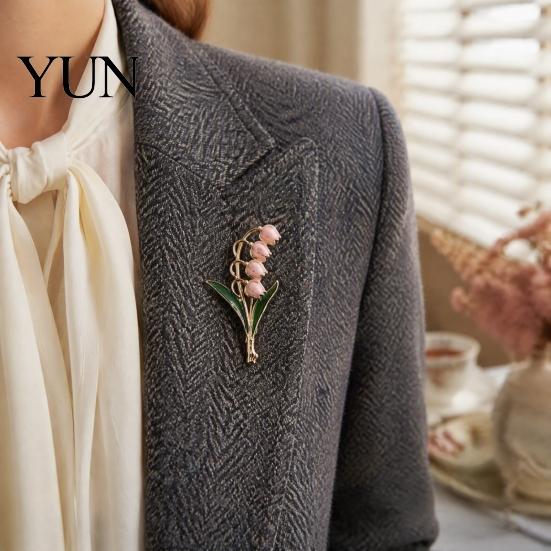 Flower Shirt Accessory Brooch Pin for Women, Golden Plated Floral Lapel Decorative Pin, Retro Blossom Badge Jewelry Daily Wear Parties Women