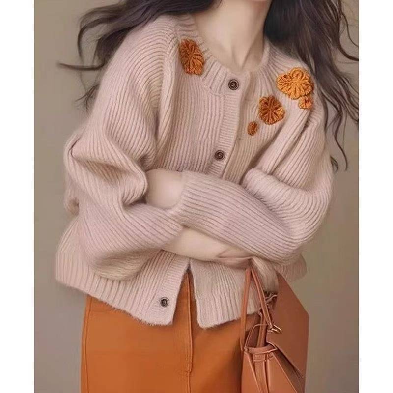 New Korean flower embroidered age-reducing sweater jacket design sense single-breasted knitted cardigan long-sleeved top women's clothing