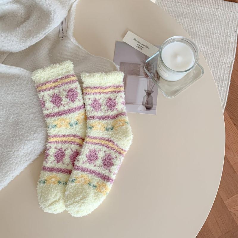 Autumn and Winter Non-shedding Coral Fleece Socks, Women's Socks, Home Warmth Thickened Sleep Socks