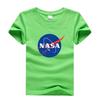 Классическая детская футболка НАСА с изображением космонавта и стильным дизайном с круглым вырезом