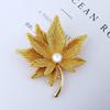 Retro High-end Pearl Double-layer Maple Leaf Brooch Women's Fashion and Beauty Sweater Blazer Pin with Accessories