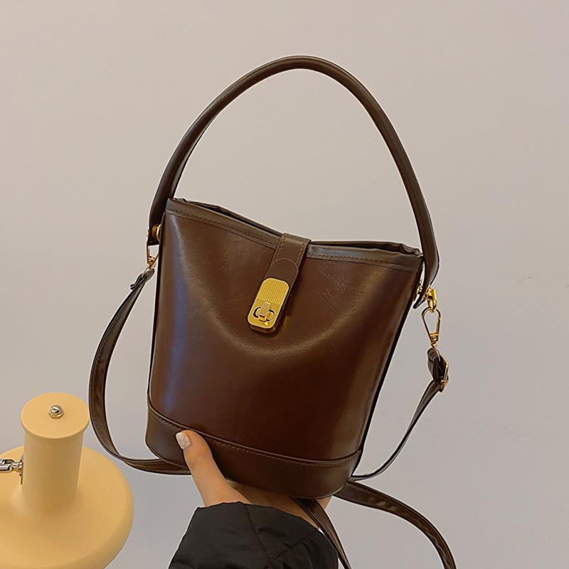 Fashionable Winter 2023 Vintage Casual Bucket Bag Soft Retro Pu Crossbody