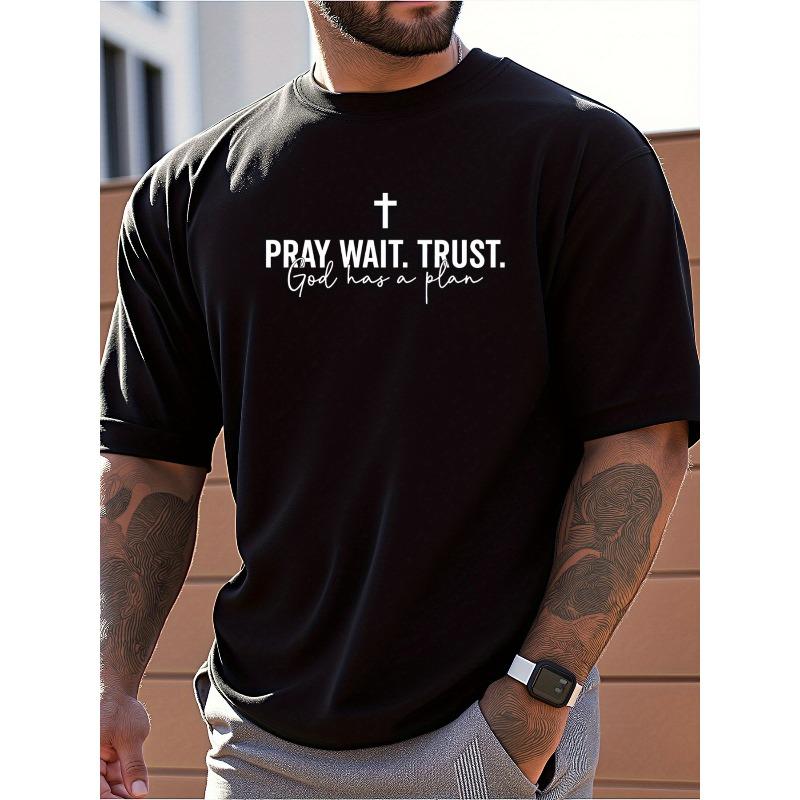 Европейские размеры Мужская черная футболка с коротким рукавом с принтом "Молись, Жди, Доверяй, У Бога Есть План" - Свободный крой, Повседневная футболка, Минималистичный дизайн для лета, Ежедневная