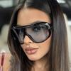 Черные Модные Женские Солнцезащитные Очки с Крупной Оправой Винтажный Тренд Подходят для Улицы и Аксессуаров для Вечеринок
