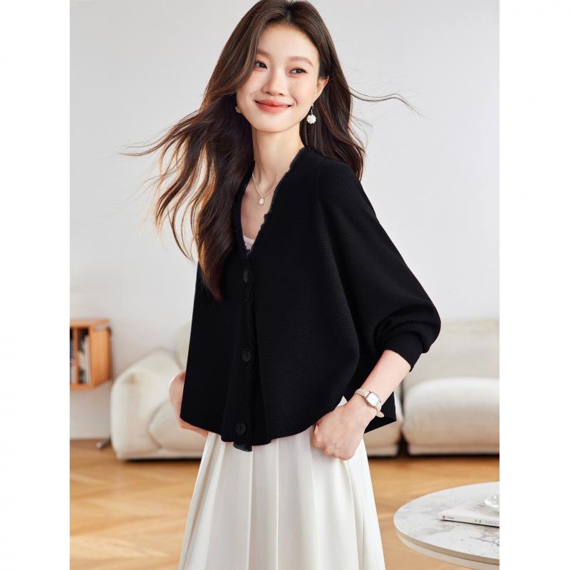 Women's Bat Sleeve Tassel Knit Cardigan - Spring & Autumn Short Shawl