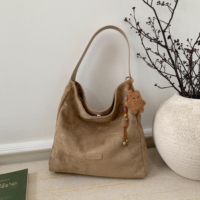 Ретро сумка женская большой вместимости 2025 новая осень и зима универсальная простая наплечная сумка текстурная сумка-тоут для поездок