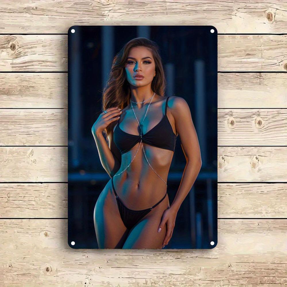 Винтажная алюминиевая художественная табличка 8x12 дюймов - Элегантная леди в черном бикини с деталями в виде цепей, Легкий в установке прочный настенный декор для Хо