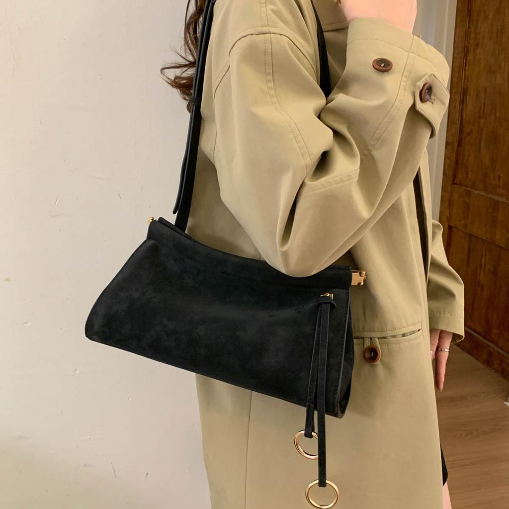 Нишевая ретро сумка подмышку высокого класса женская 2025 новая простая сумка-клипса универсальная на одно плечо кроссбоди сумка-подушка