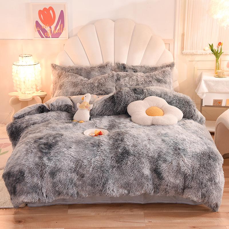 "Mink Velvet Plush Winter Bed Set: Four-Piece Solid Color Quilt Cover"