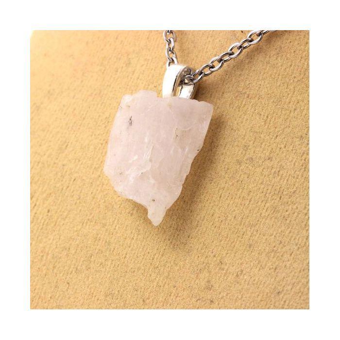 Pierres et Minéraux. Collier Kunzite brut. 20.43 ct. Konar Province, Afghanistan.