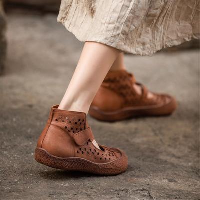 Женские сандалии 2025 Новые летние Ретро Ручной работы Женская обувь Кожа Мягкая подошва Сандалии для мамы Легкие Ажурные Повседневные сандалии