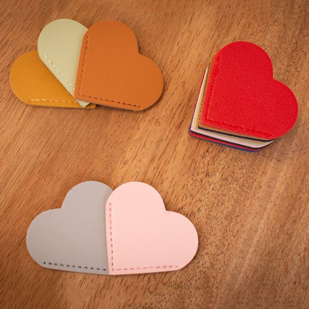 Heart-shaped Leather Bookmark Vintage Book Page Marker Portable Corner Page Marker Books