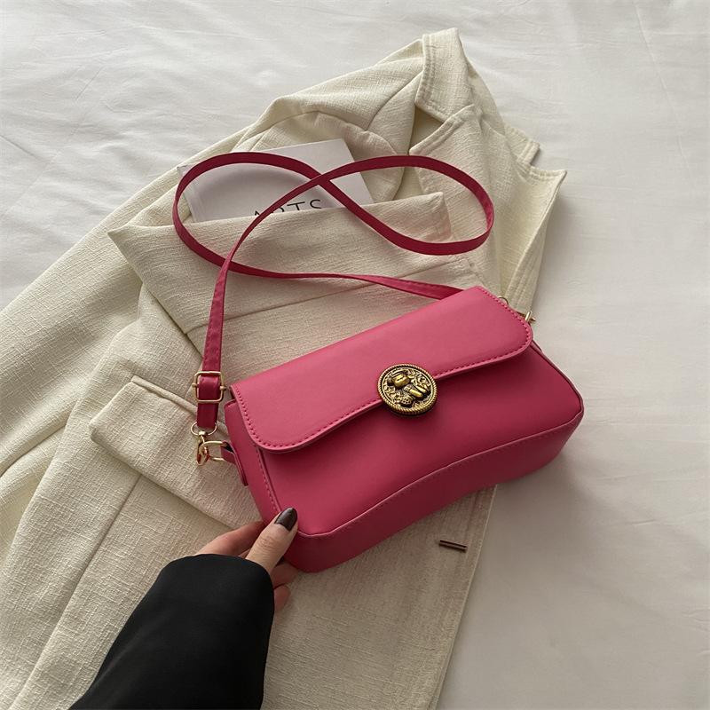 Простая и модная маленькая квадратная сумка, ретро-сумка большой вместимости на одно плечо с косым ремнем 2024 года, новая летняя сумка-ниша подмышкой