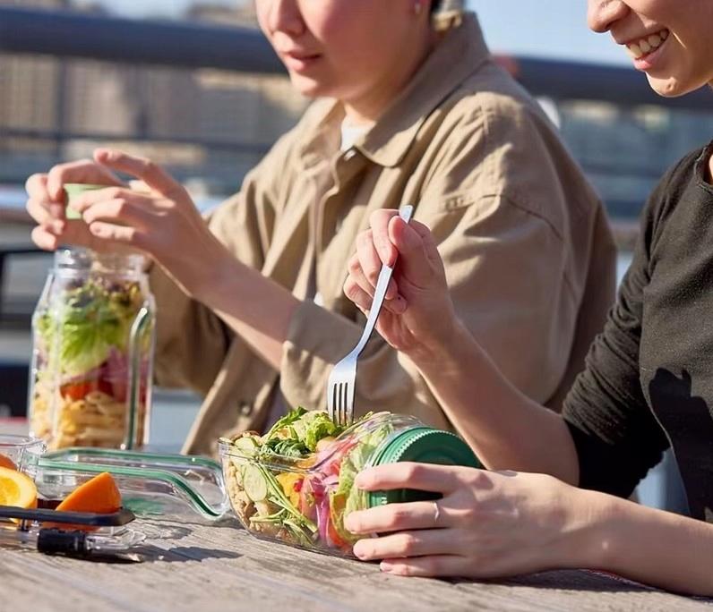 Lunchbox 2 in 1 salad jar with sauce container