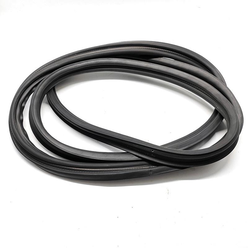 Уплотнительная лента крышки багажника Honda Accord 2003-2005 (Номер детали 74865-SDC-A01)