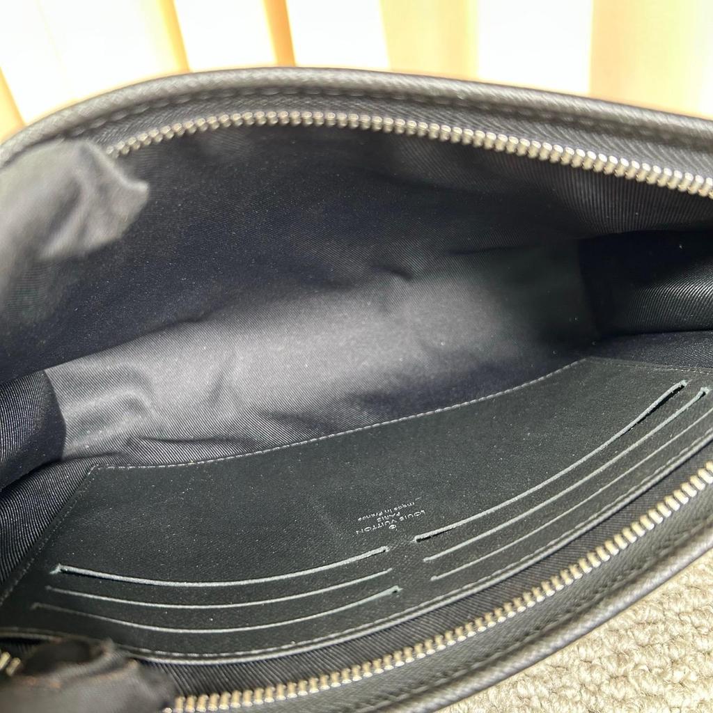 [Pre-Owned] Pochette Voyage Multifunctional Handbag - Very Good #1OYP7VR
