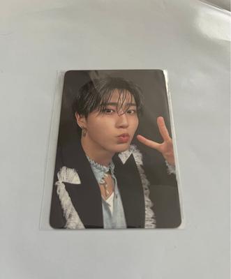 [Б/У] Холлографическая карточка Straykids с Ханом, бонус от Rakuten Books