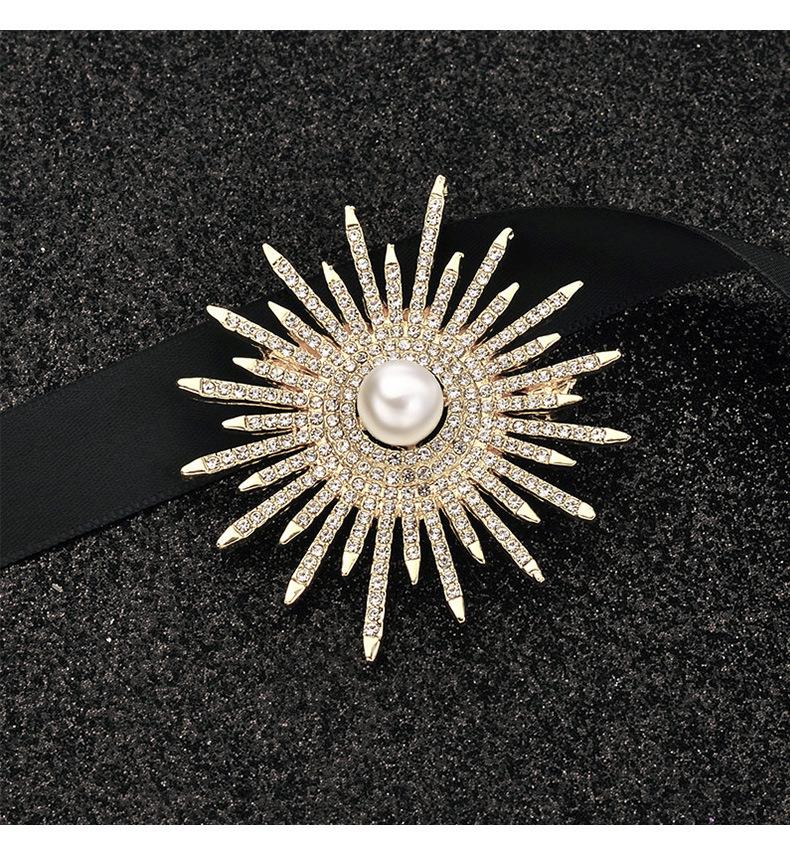 Sunflower Pearl Brooch: Versatile, Elegant Accessory for Women's Suits