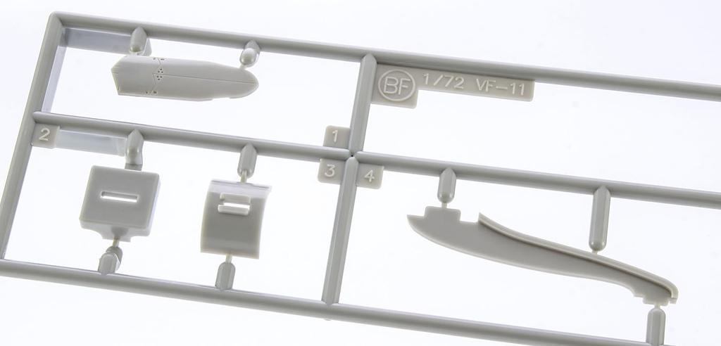 Hasegawa Macross Plus Thunderbolt with Rocket Booster Scale Plastic Model Kit 65891 VF-11B 1/72 (Airplane)