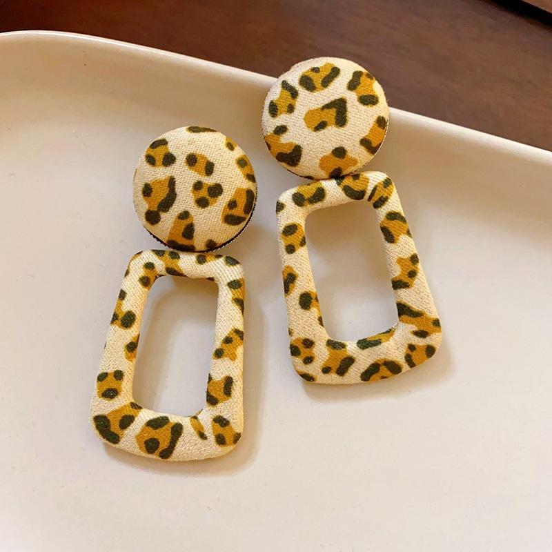 Ретро Гонконгский стиль Серьги-кольца с леопардовым принтом из серебряной иглы Легкая роскошь Высококлассные серьги с темпераментом Нишевые серьги Женские
